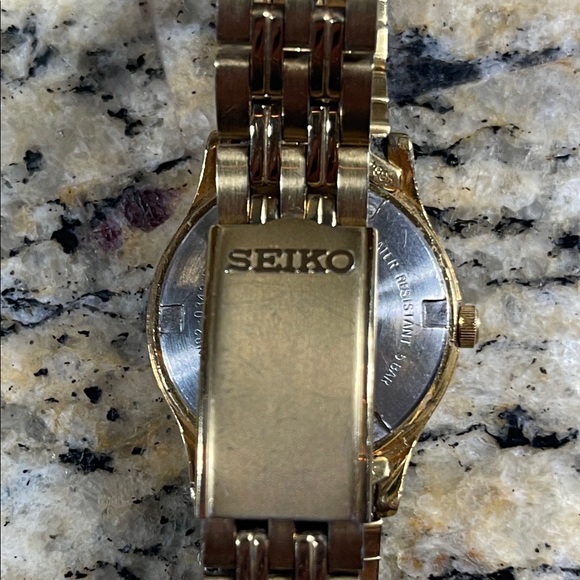 VINTAGE Seiko Sports 50 Women’s Gold Tone Watch - 7N82-0881 main image 6